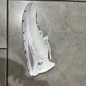Under Armour Hover Sonic White